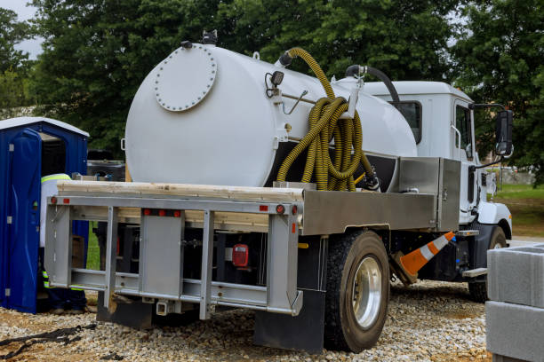 Best Portable restroom trailer rental  in Cloverdale, VA